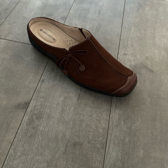 Naturalizer “Detail” Comfort Mules Suede Leather Slip On Mules 8.5 Wide Women’s - Picture 11 of 16